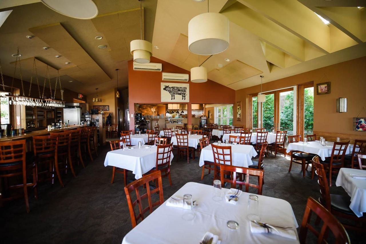 The Lakehouse Inn Geneva Bagian luar foto